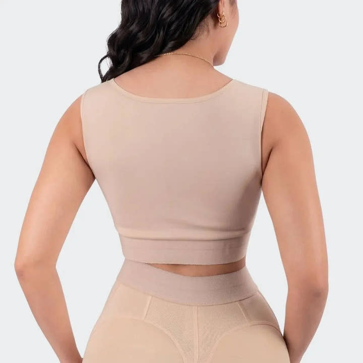 Brasier fajero visto de espalda