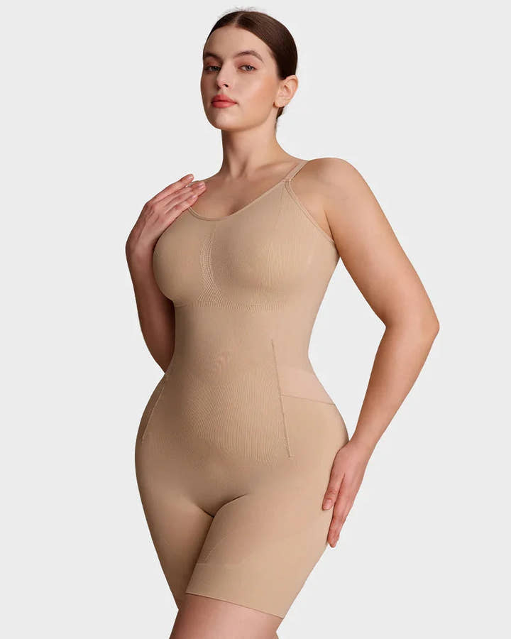 Body beige de frente